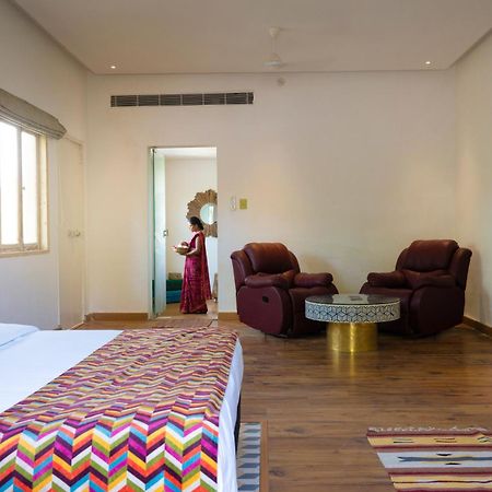 Parijat Private Pool Villa 1, 2 And 3 Bhk Udaipur Exterior foto